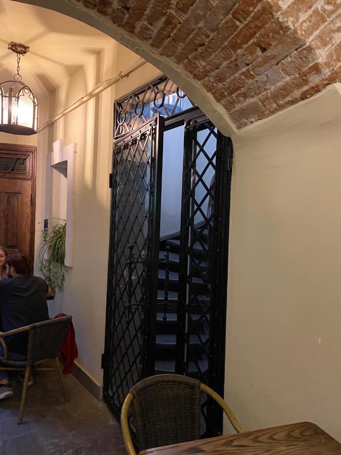 Квартира На Вулиці Лесі Українки 19 Lviv Buitenkant foto